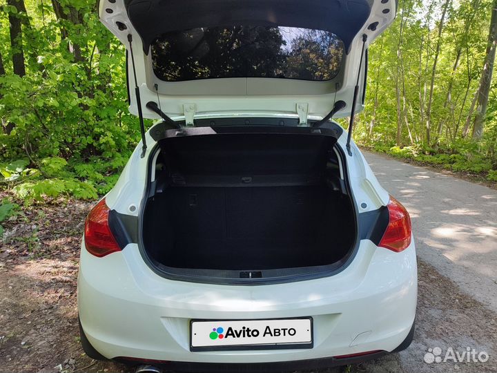 Opel Astra 1.4 МТ, 2010, 115 000 км