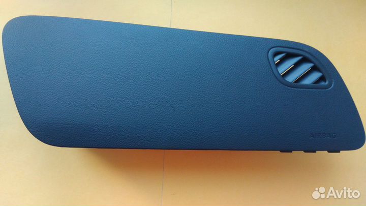 VW Polo крышка подушки безопасности в панель