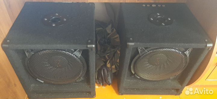 Продается комплект акустики