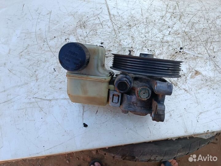 Насос гидроусилителя Мазда 6 GG 2.0 л. 2005 г
