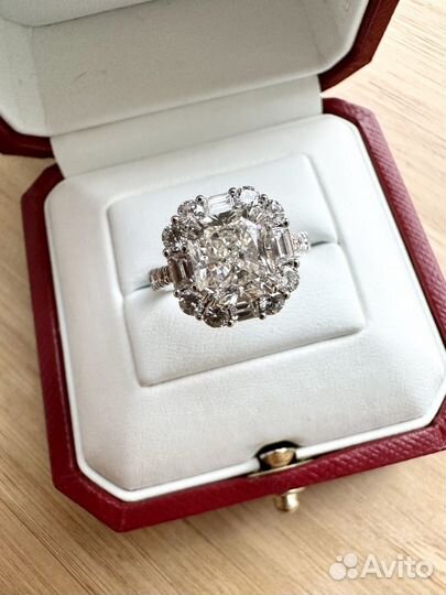 Золотое кольцо с бриллантами 4.34 карата