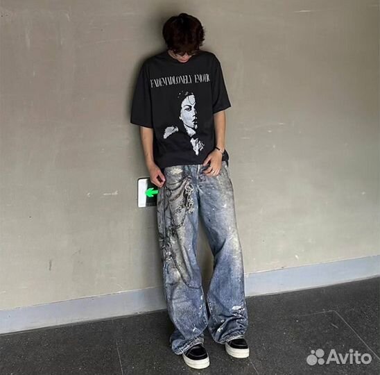 Джинсы широкие необычные