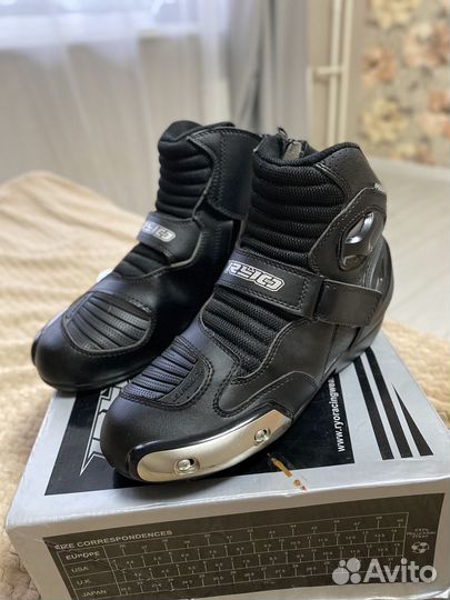 Мотоботы onex racing