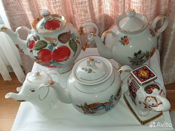 Чайники заварочные и новогодние