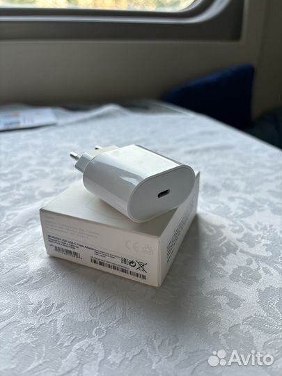 Зарядное устройство для iPhone