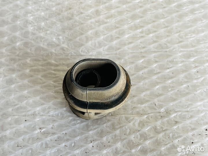 Подушка радиатора нижняя Ford Focus 3 Фокус