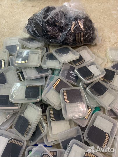 Коробочки (футляры) для карт памяти SD/microSD