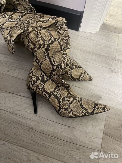 Ботфорты змеиный принт