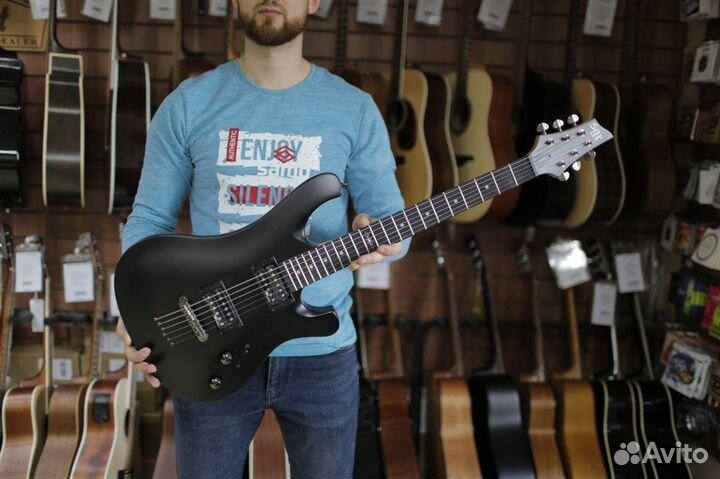 Электрогитара Schecter + аксессуары