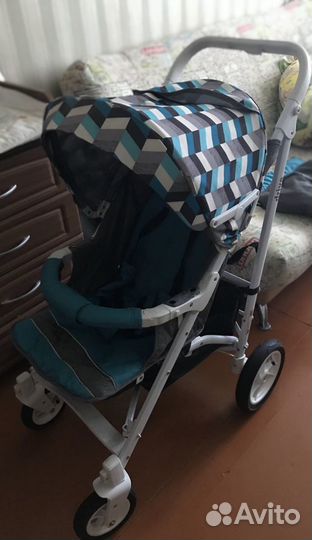 Прогулочная коляска