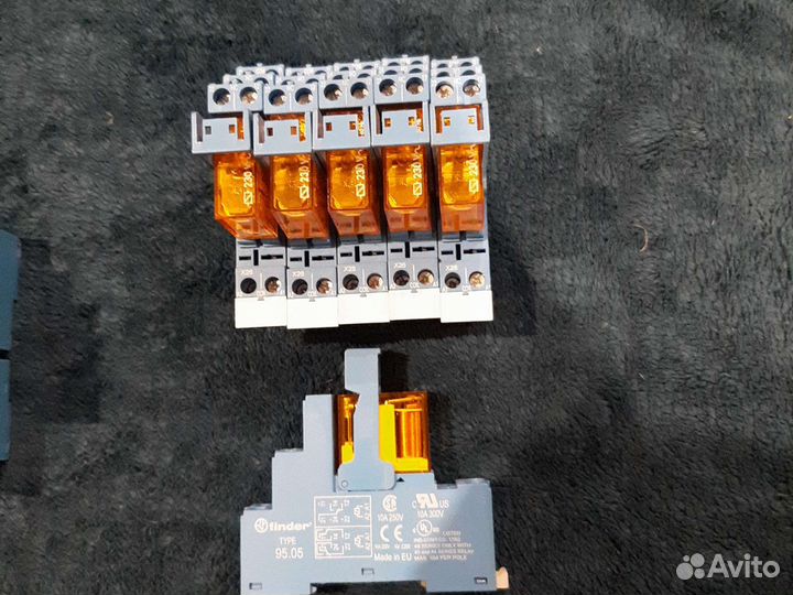 Розетка под реле finder 94.04; 95.05. Реле к ним