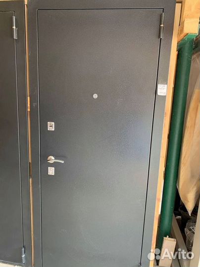 Входная дверь