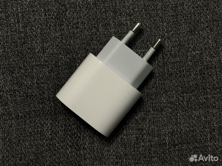 Адаптер питания Apple usbc мощностью 20 Вт