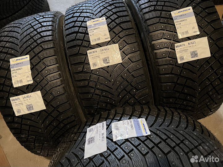 Michelin X-Ice North 4 295/40 R21 111T