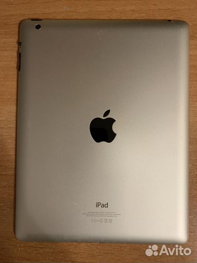 Планшет apple iPad 4 поколения год выпуска 2012