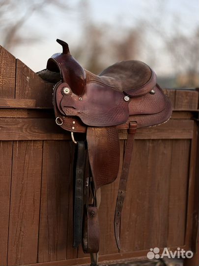 Седло для лошади вестерн