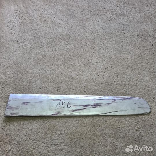 Молдинг прав.перед дверь Toyota RAV4 (XA20)