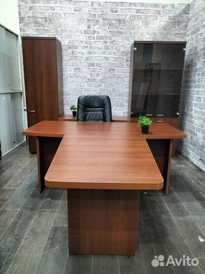 Кабинет руководителя, мебель