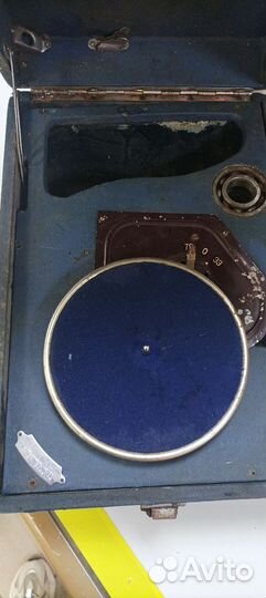 Патефон с электро приводом