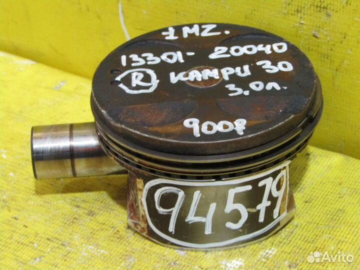 Поршень правый Toyota Camry 30 05г 94579