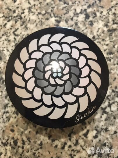 Guerlain хайлайтер