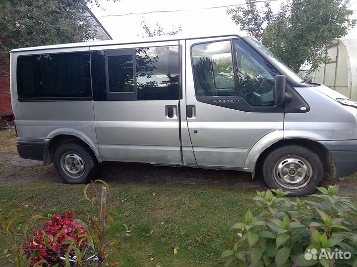 Ford Tourneo 2.2 МТ, 2008, 450 000 км