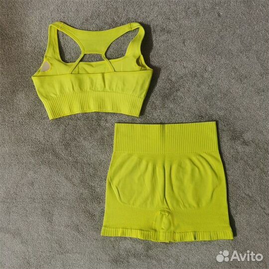 Костюм для фитнеса