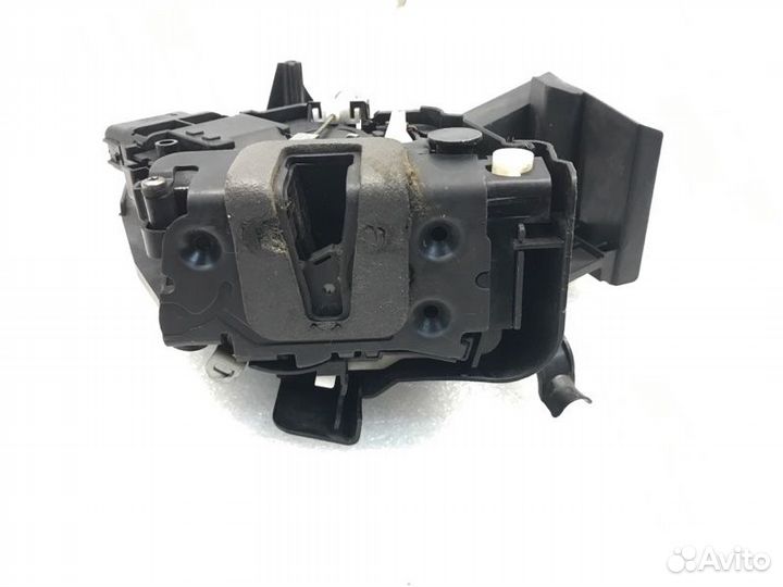 Замок двери задний правый Ford Mondeo седан 2.3