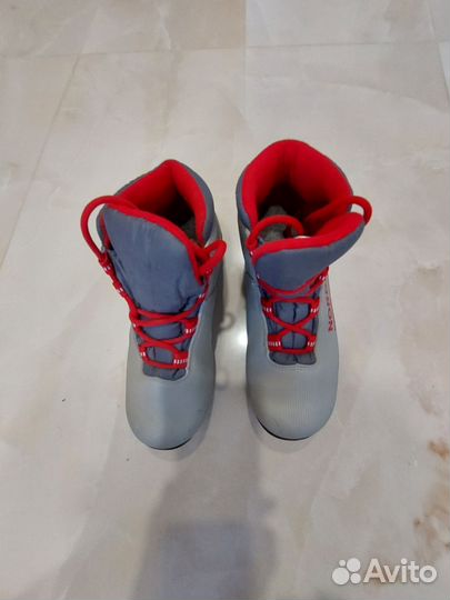 Лыжные ботинки 36р nnn