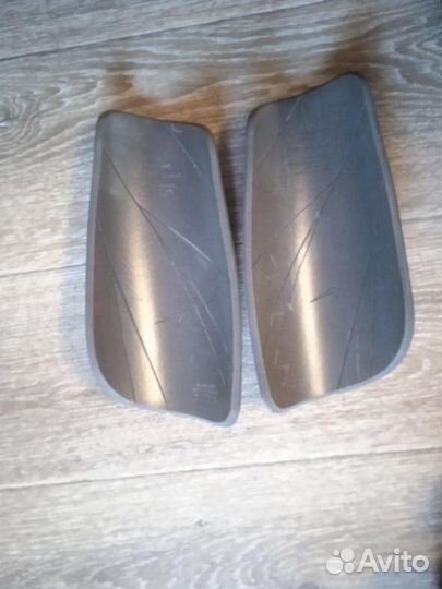 Щитки футбольные Nike Mercurial