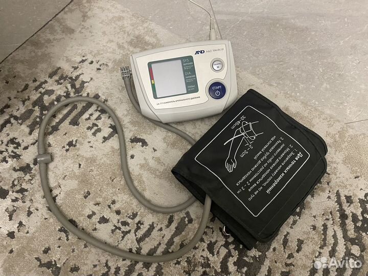 Тонометр автоматический AND UA-777 AC с адаптером
