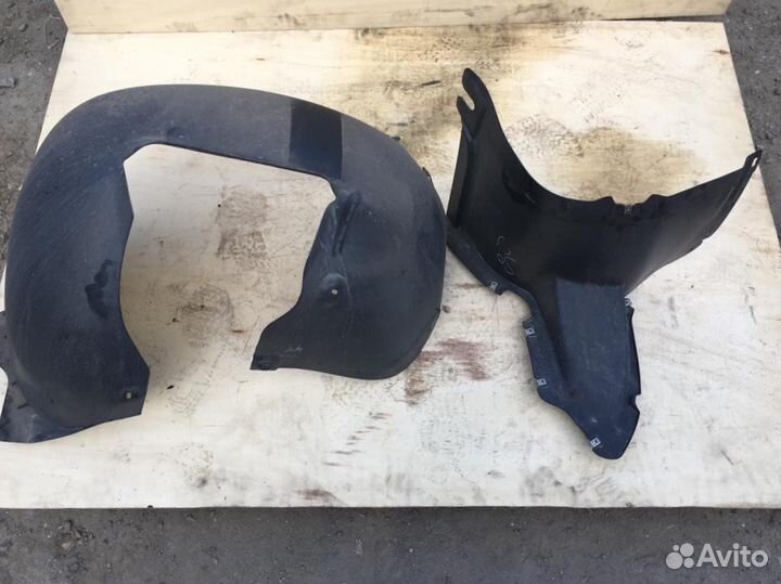 Подкрылок передний левый VW Jetta 5