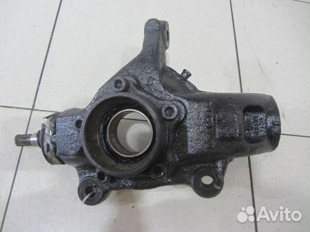 Кулак передний правый Форд