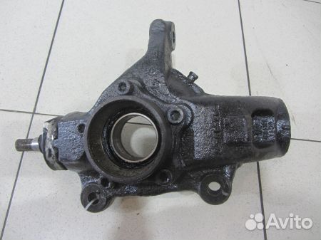 Кулак передний правый Форд