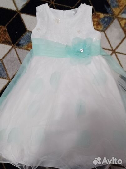 Платье празничное