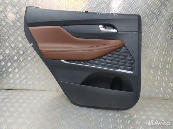 Обшивка двери задняя левая Hyundai Santa Fe