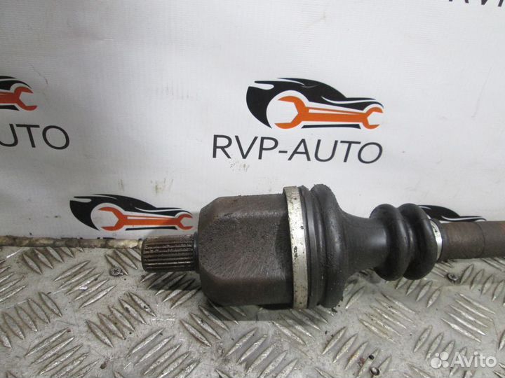 Полуось передняя левая Renault Scenic 2.0 АКПП