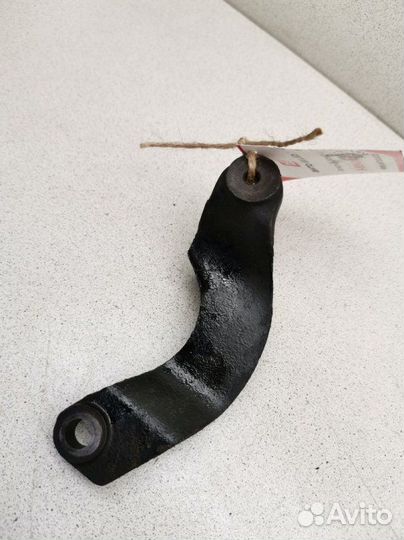 Кронштейн генератора Mazda Bongo SE28M RF