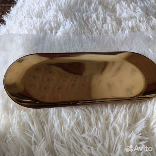 Металлический овальный лоток