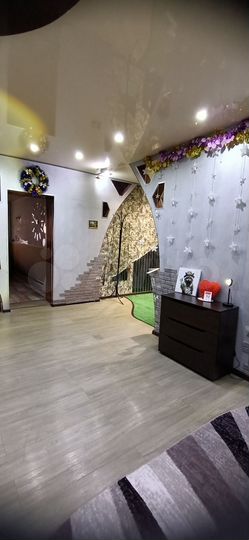 2-к. квартира, 49 м², 1/3 эт.