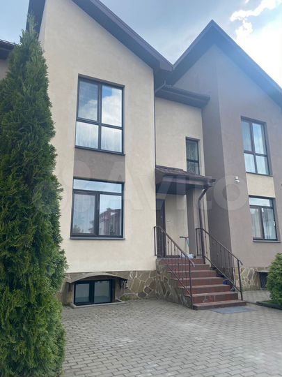 Таунхаус 154,2 м² на участке 1 сот.