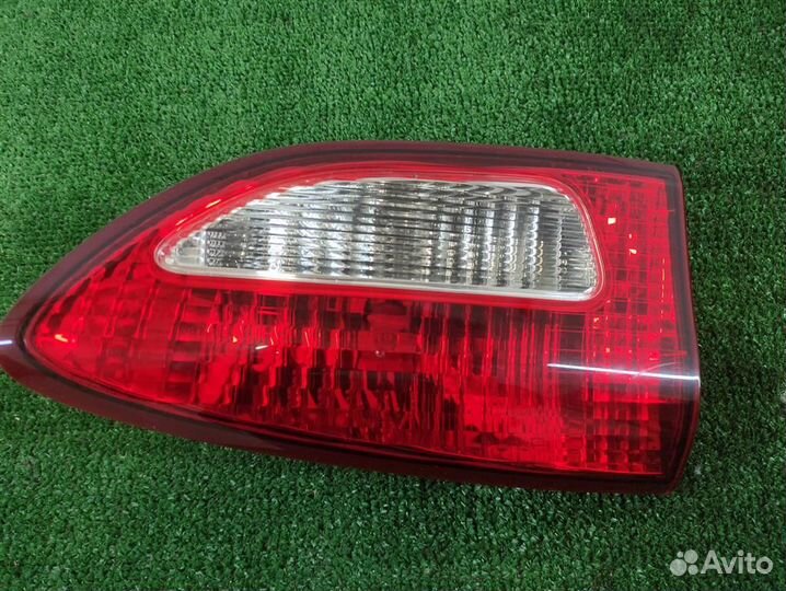 Фонарь задний внутренний левый Subaru Tribeca WX