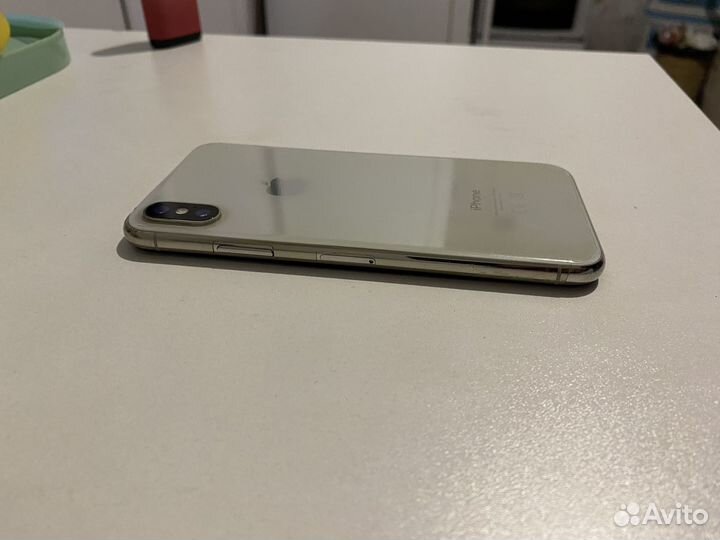 iPhone X, 64 ГБ