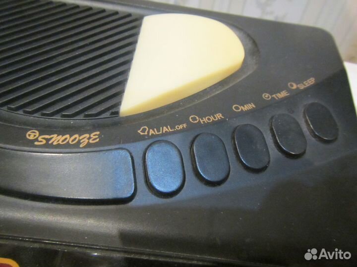 Радиочасы Crown Japan 50/60 Гц 120/220 В