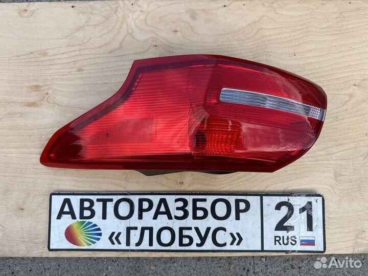 Фонарь правый внешний Ford Focus 3
