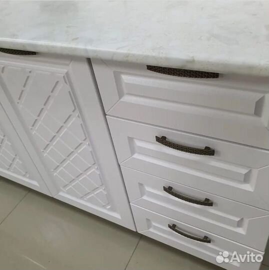 Кухонный гарнитур Агава Акация белая 2 м. (новая)