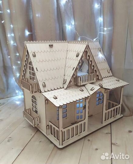 Домик кукольный