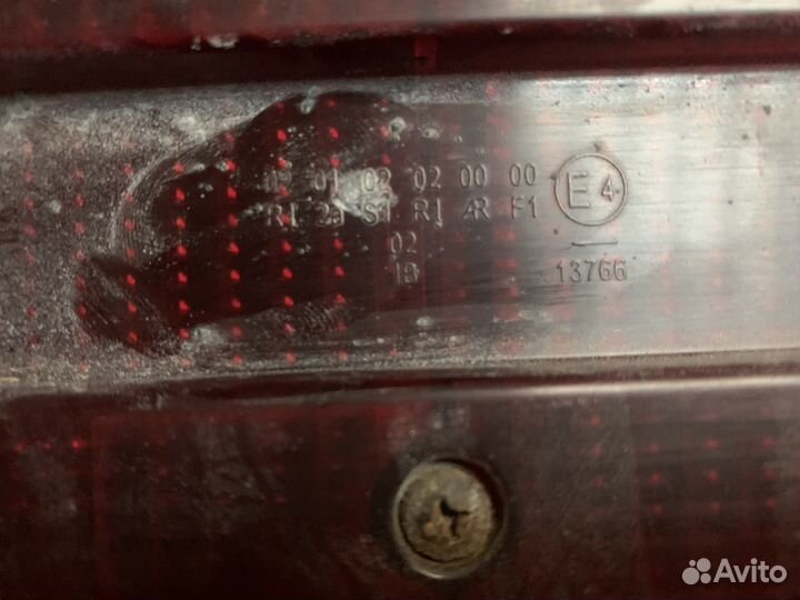 Задние стекла фонарей от грузовика