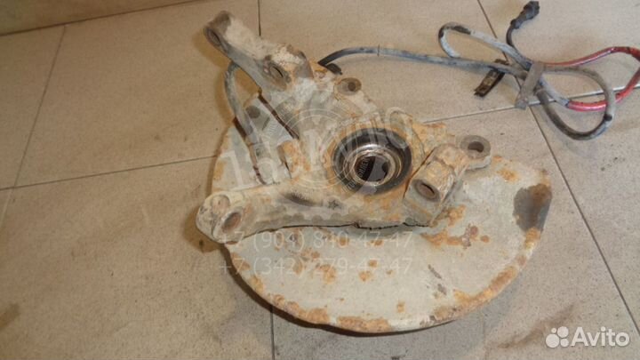 Кулак поворотный П/Л Mitsubishi Carisma