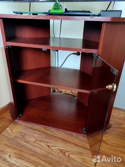 Тумба под телевизор